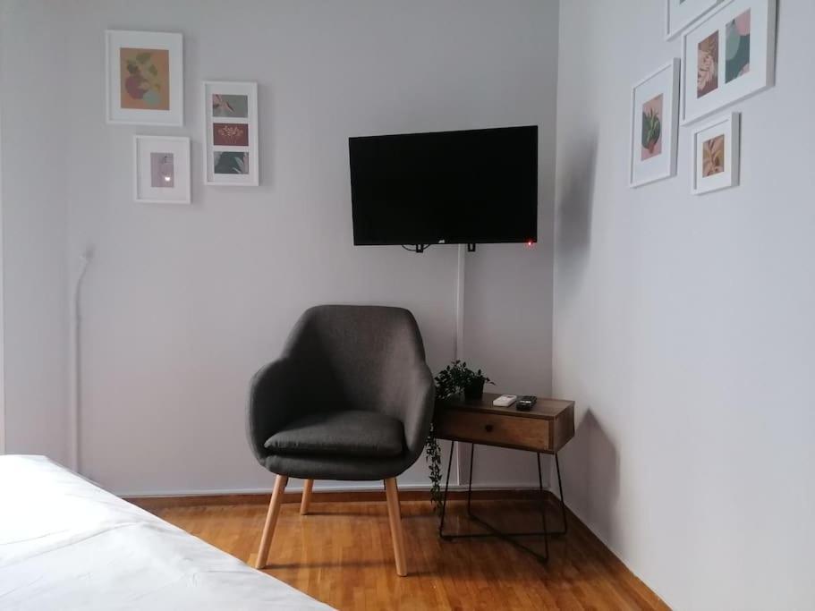 Minimal Studio Varnava Square - Kallimarmaro Area Athens Exterior photo